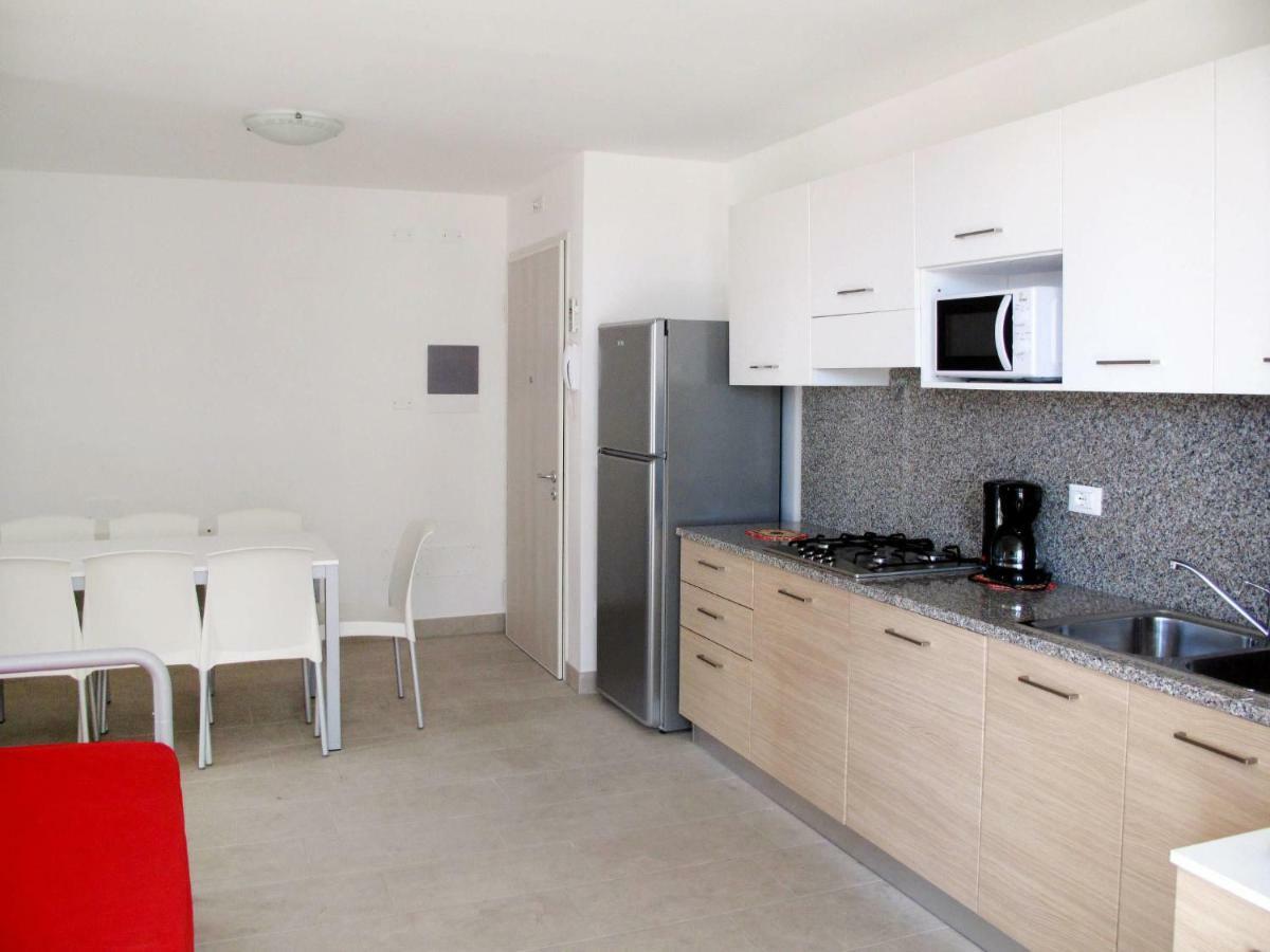 Apartment Fiore-2 By Interhome 利尼亚诺萨比亚多罗 外观 照片